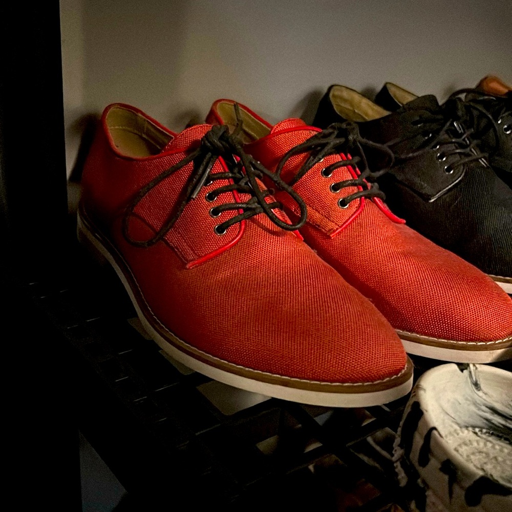 Calvin Klein Red Lace-Up dress Shoes